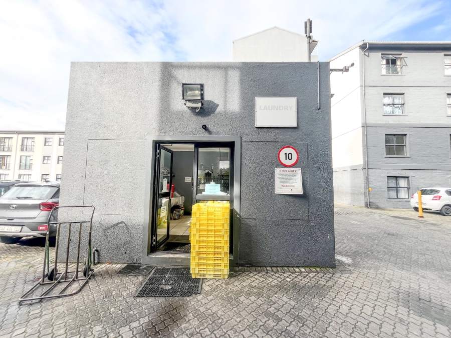1 Bedroom Property for Sale in Maitland Western Cape